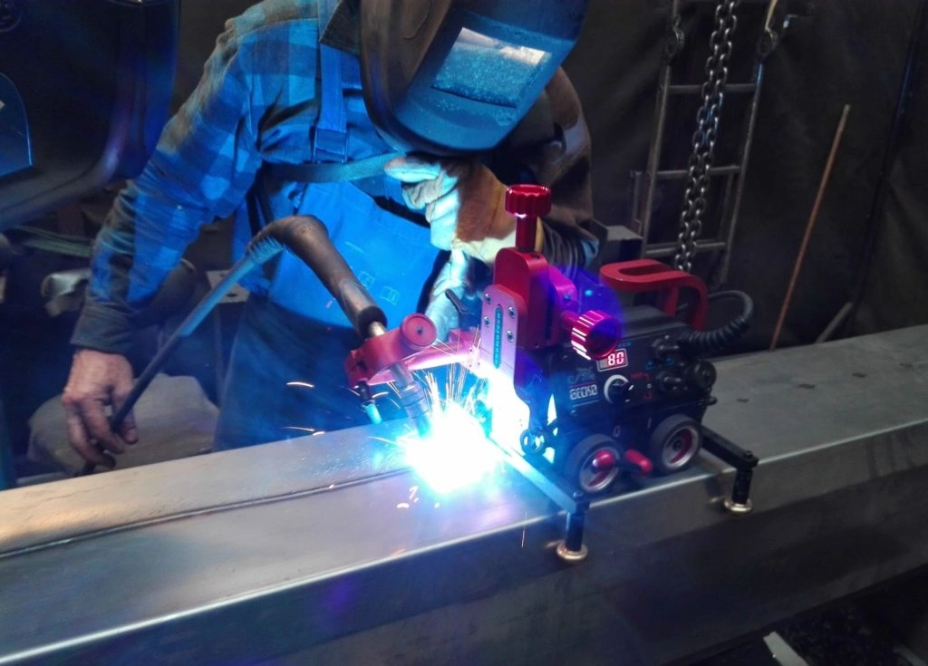 The GECKO Compact Welding Carriage