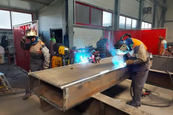 Gecko-Battery-Battery-Powered-Welding-Carriage_9-1024x768